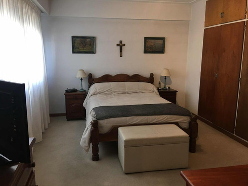 Departamento En Venta - 3 Dormitorios 4 Baños - 170mts2 - Lomas De Zamora