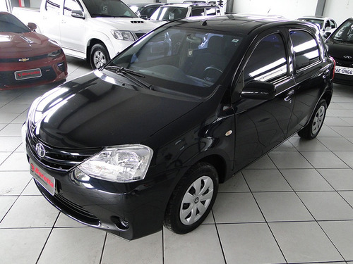 Toyota Etios Xs 5p
