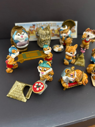 Colección Kinder Sorpresa Piramiau Gatos Egipcios