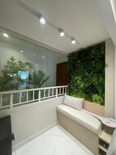 Casa Ampla E Com Bastante Espaço