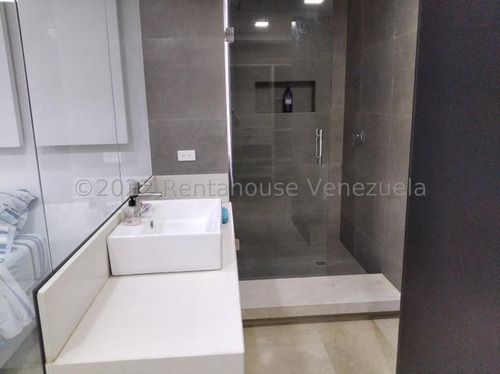 Maritza Lucena Vende Apartamento Al Este De Barquisimeto,