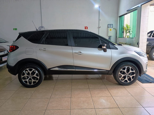 Renault Captur 1.616v Intense Sce X-tronic 5p