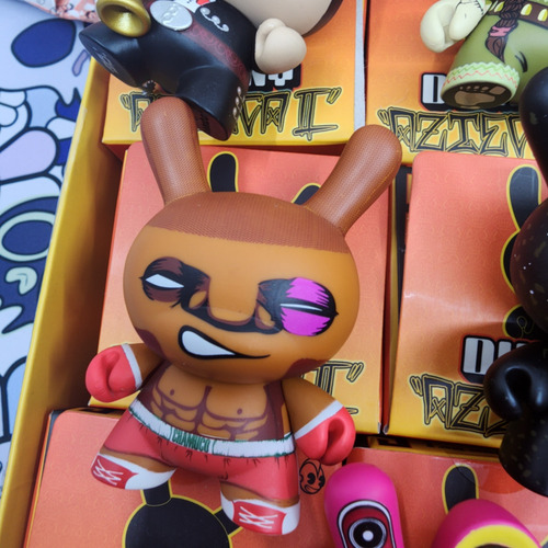 Kidrobot Dunny Azteca Series 2 Boxeador