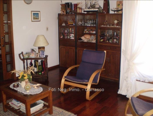 Imagen 3 de 4 de Chalet De Tejas En 2 Plantas, En Planta Baja,