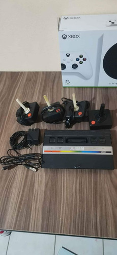 Atari 2600 Jr Con 4 Controles (Usado)