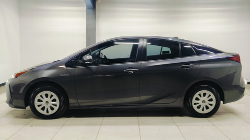 Toyota Prius 1.8 Base Cvt