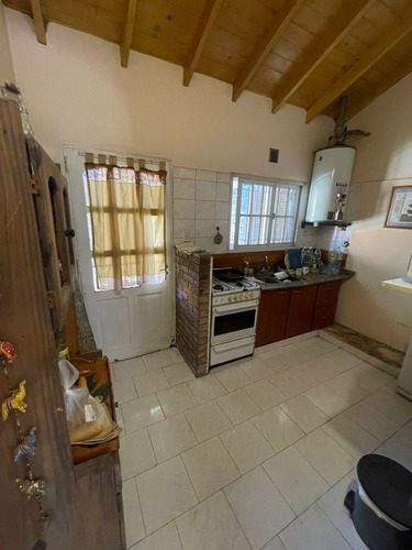 Imagen 5 de 12 de Casa En Venta De 5 Ambientes Con Cochera En Monte Grande