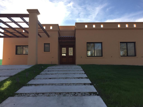 Imagen 1 de 30 de Casa A Estrenar En Barrio Privado Monet