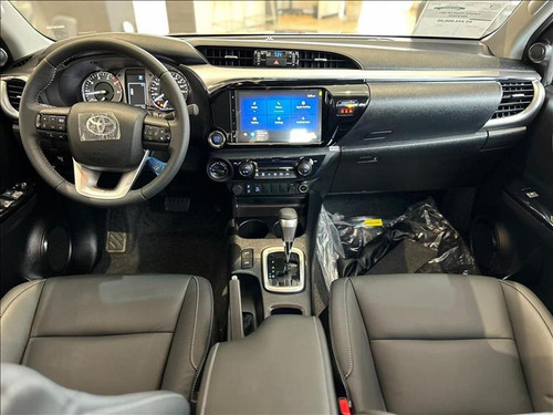 Toyota Hilux 2.8 D-4d Turbo cd Srv 4x4