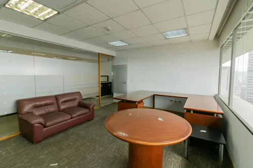 Oficina En Arriendo En Centro Internacional. Cod A1094008