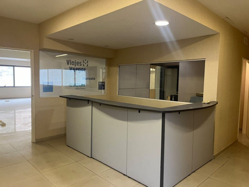 Alquiler Oficina Microcentro Con Dos Cocheras