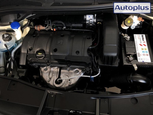 Imagen 12 de 14 de Peugeot 2008 Feline 1.6 2020 0km