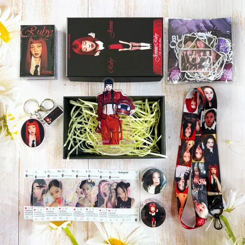 Conjunto De Oferta Do Álbum Ruby Da Jennie Com Itens