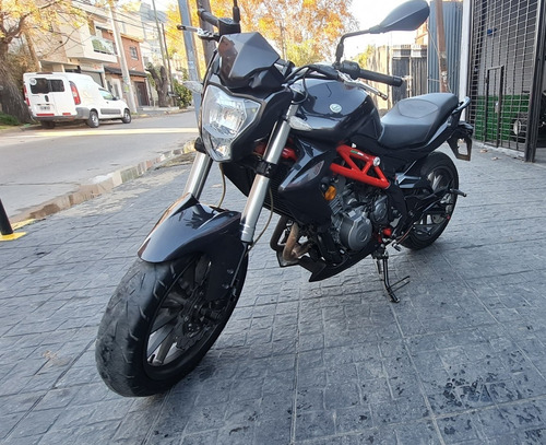Imagen 5 de 15 de Benelli Tnt300 Con Accesorios Originales
