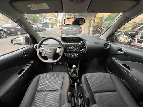 Imagen 10 de 12 de Toyota Etios 1.5 Xls /// 2014 - 145.000km