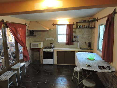 Imagen 9 de 14 de Comoda Casa Con 6 Hambientes A 40 Metros De La Playa