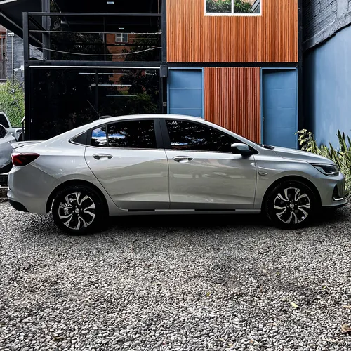 Chevrolet Onix 1.0T Premier Sedan At