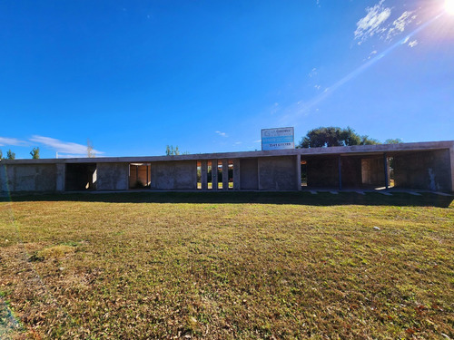 Venta: Casa A Terminar - 365m2 Cubiertos 2.500m2 De Terreno - Barrio Privado Causana - Malagueño