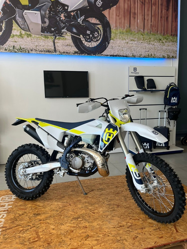 Imagen 2 de 20 de Husqvarna Te 300i Enduro 2t 2023 Ktm