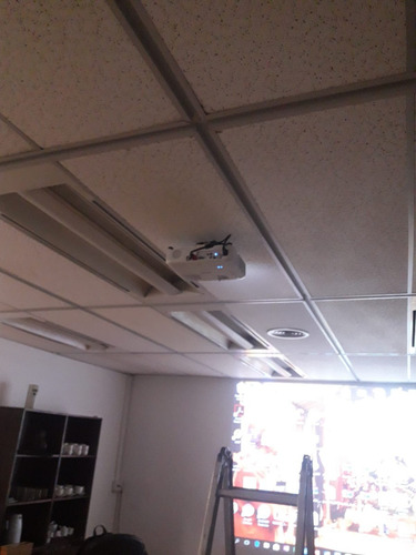 Instalador De Tv Soportes- Proyectores - Pantallas Etc.