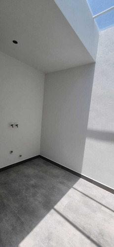 Casa En Venta En Residencial Mallorca, 4 Recamaras, Estudio, Cto Serv, 3 Autos