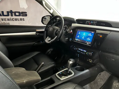 Toyota Hilux 2.4 Diésel Automática
