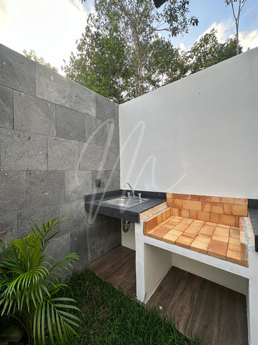 Casa En Venta En Cancun, Via Cumbres Residencial