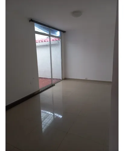 Venta De Casa Los Guaduales, Norte De Cali, 4987.