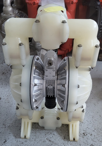 Bomba De Diafragmas Versa Matic 2 Polipropileno Teflon (Usado)