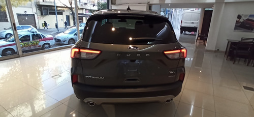 Imagen 4 de 6 de Ford Kuga Hibrida Titanium