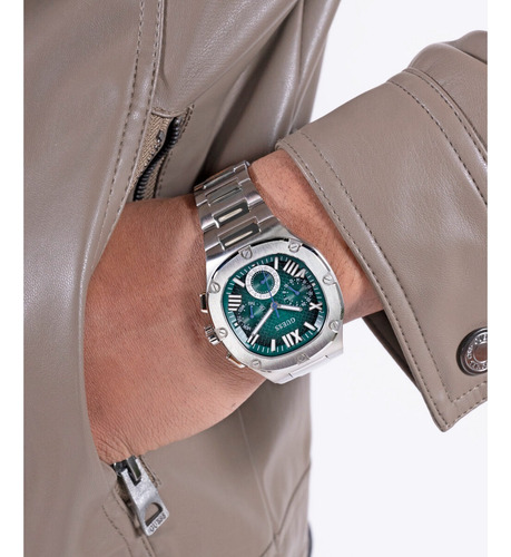Reloj Headline Hombre Caballero Guess Correa Plateado Bisel Plateado Fondo Verde