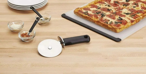 Cortador Rueda Pizza Vonne Acero Inoxidable Mango Siliconado
