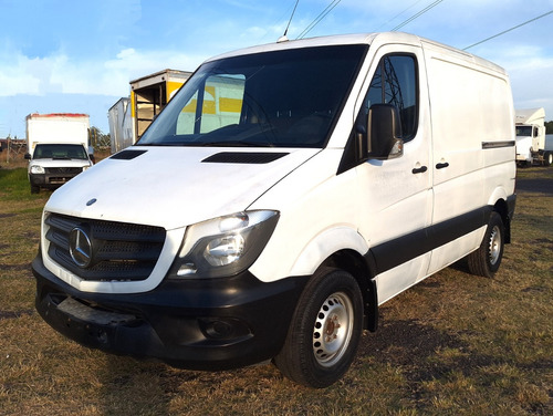 Mercedes Benz Sprinter Cargo Van 311 Año 2015  Compare  