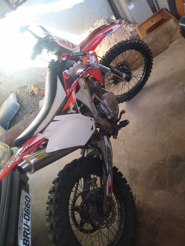 Imagem 3 de 5 de Xmoto Vermelho