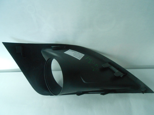 Imagen 2 de 3 de Moldura Rej. C/faro Ford Fiesta One 2010/14 Derecho