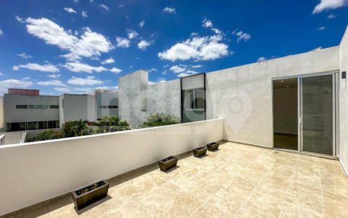Casa En Venta En Mérida En Privada El Origen, Xcanatún