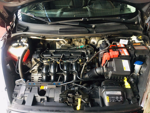 Imagem 13 de 14 de Ford New Fiesta 1.5 Ano:2014 Preto Flex Completo