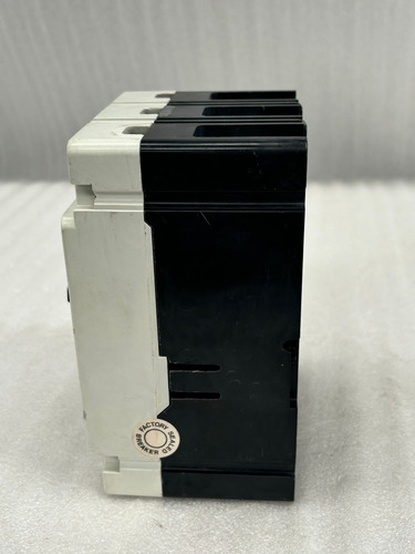 Interruptor Termomagnético Hmcp030h1c Cutler Hammer 3x30amp