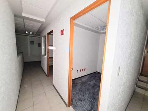 Local U Oficina En Renta Sobre Av. Itzaes | Mérida