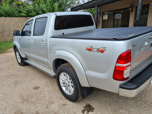 Toyota Hilux 3.0 Cd Srv Cuero 4x4 5at - A4 2015