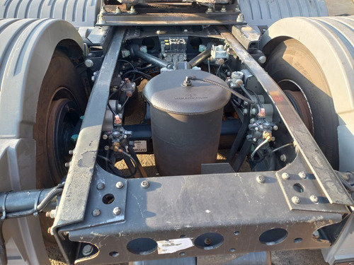 Imagem 14 de 14 de Mb Axor 2544 Ls 2018 Automatico 6x2 Completo