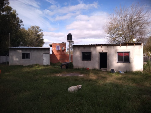 Venta De Dos Casas, Con Todas Las Instalaciones De Luz, Agua