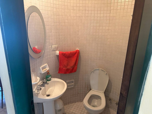 Enorme Casa De 4 Dor. Y Pileta En San Salvador