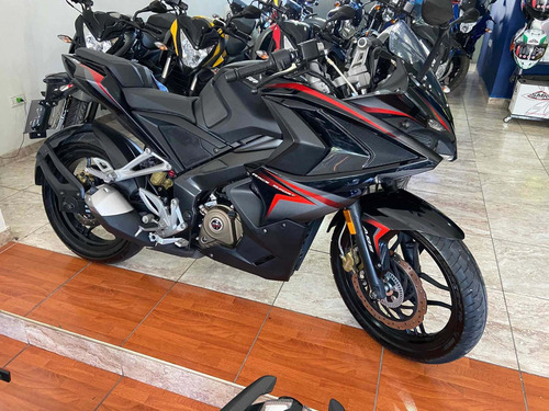 Bajaj Rs200