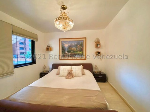 Imagen 12 de 20 de Apartamento En Venta El Rosal. Amplia Terraza Con Vista. Pozo De Agua. Código 22-13369 Mrodriguez