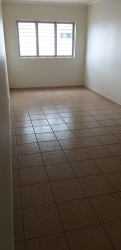 Apartamentos - Ref: V990