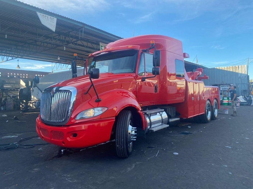 International Prostar Con Equipo De GrĂșa Tipo D