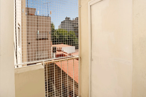 Departamento Cuatro Ambientes C/ Cochera Devoto