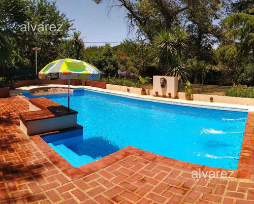 Quinta En Venta 4 Ambientes La Reja