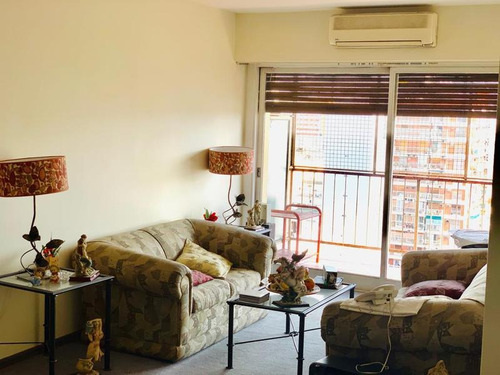 Venta: 2 Dormitorios C/ Dependencia Cocina Con Comedor Diario Torre Muy Luminoso